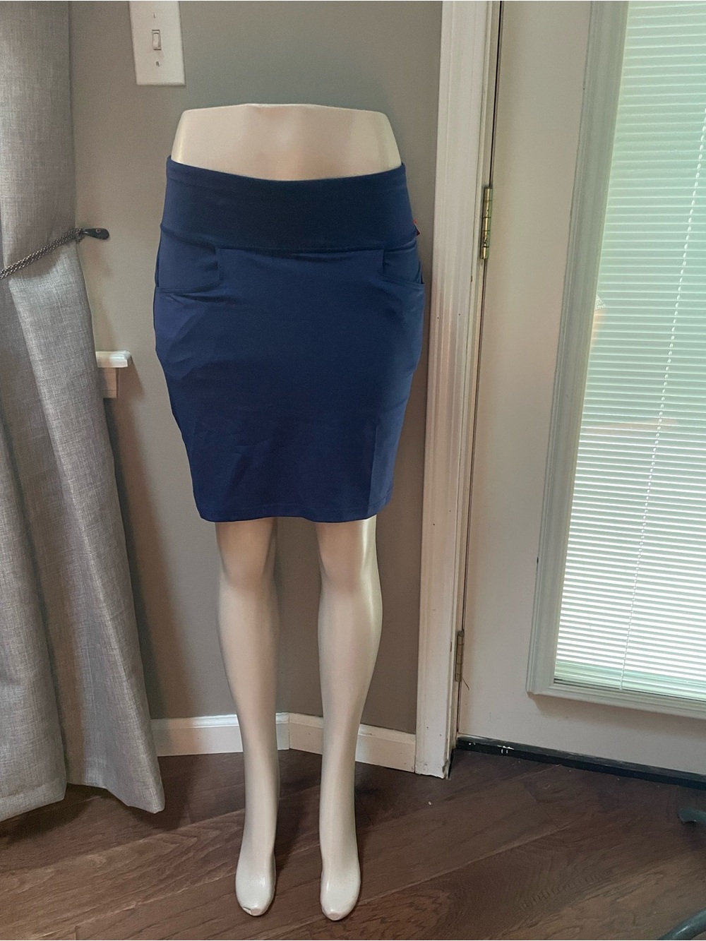 COOrun Navy Women's Knee-Length Athletic Skirt with built-in shorts